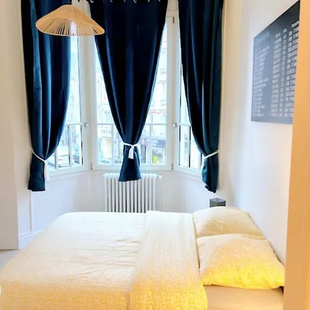 Au Pied De La Basilique Apartment *