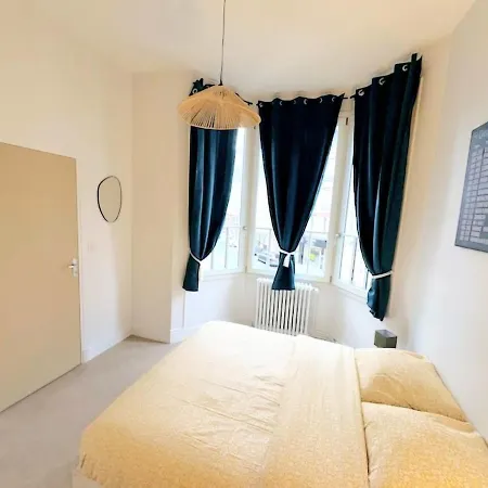 Apartment Au Pied De La Basilique